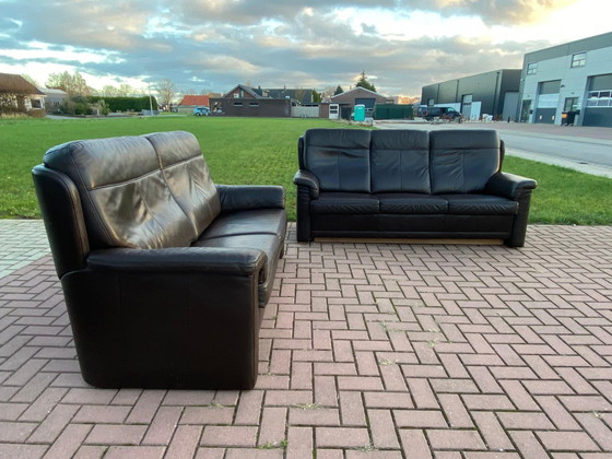 Image 1 of Schönes 3 + 2.5 Sitzer Braunes Echtleder Sofa Set