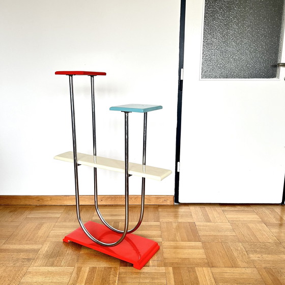 Image 1 of Funktionalistischer Pflanzenständer