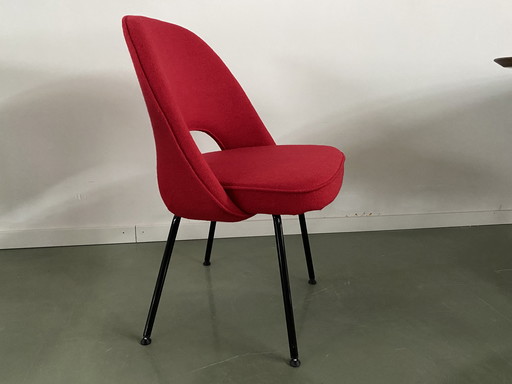 Saarinen Vintage Stuhl Modell M 72 – Rot