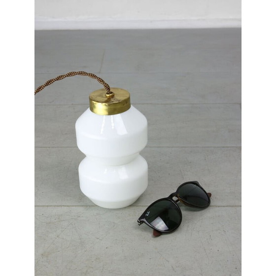 Image 1 of Nachttischlampe aus Messing und Opalin