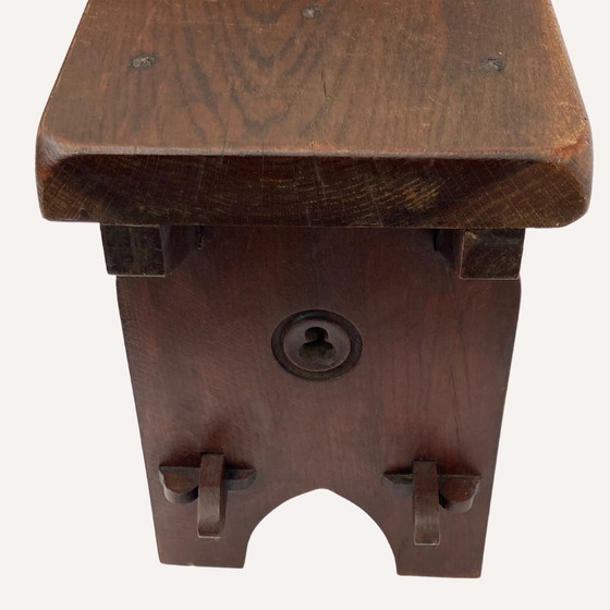 Image 1 of Mid-Century Spanisch Brutalist Neo Gothic Eiche Bank Beistelltisch oder Konsole