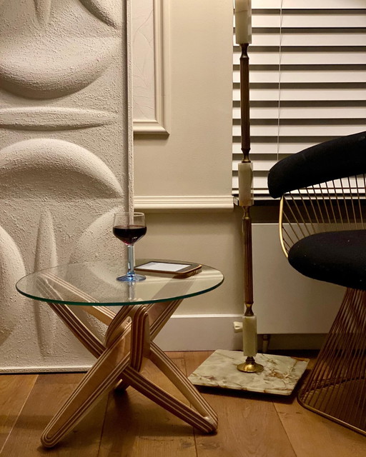 Handgefertigter Beistelltisch in Seesternform