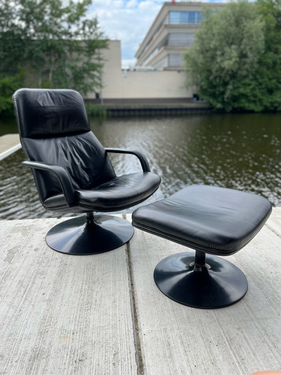 Image 1 of Artifort F156 Faulteuil mit Hocker