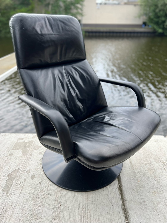 Image 1 of Artifort F156 Faulteuil mit Hocker