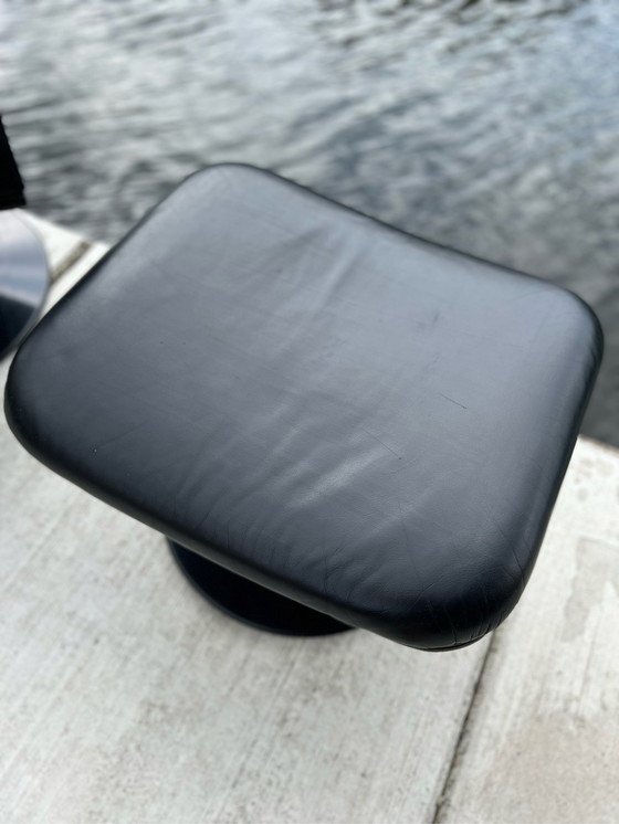 Image 1 of Artifort F156 Faulteuil mit Hocker