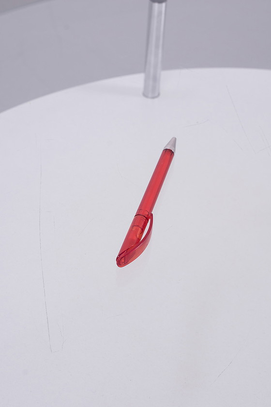 Image 1 of Couchtisch mit Rohrgestell