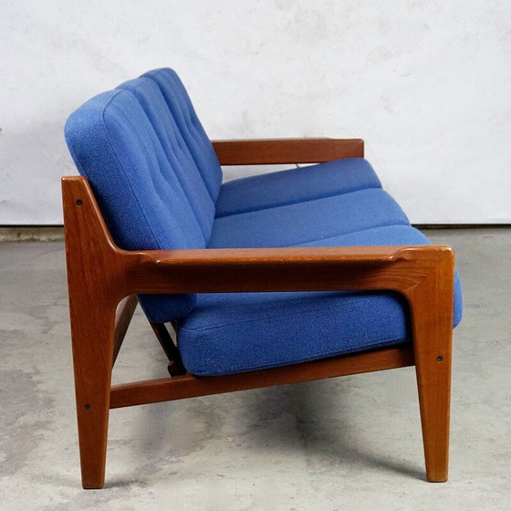 Image 1 of Skandinavisches Vintage-Sofa aus Teakholz und blauem Stoff von A.W. Iversen für Komfort, Dänemark 1960