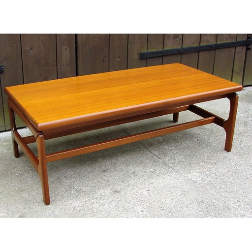 Vintage Couchtisch aus Teakholz, 1970