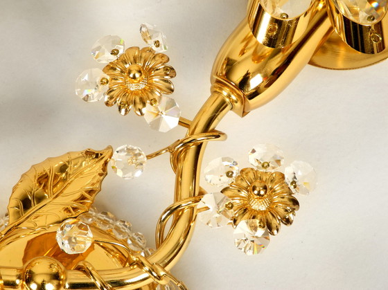 Image 1 of Sehr elegante große florale Messing-Kristallglas-Wandlampe von Ernst Palme aus den 1970er Jahren in ungebrauchtem Zustand