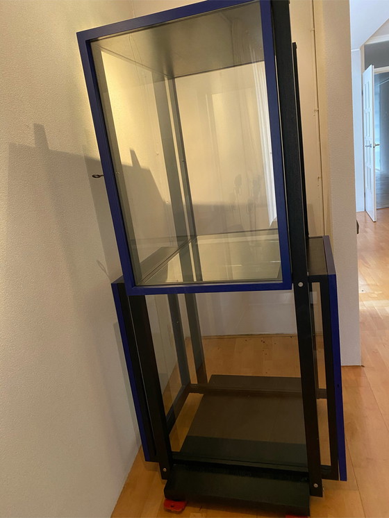 Image 1 of Design Vitrine