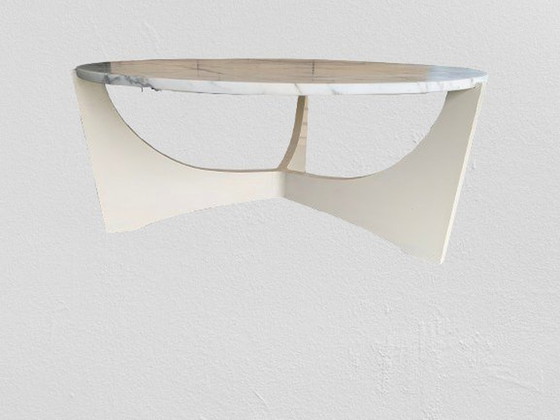 Image 1 of Couchtisch aus Carrara-Marmor