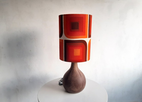 Image 1 of Vintage-Keramik-Lampenfuß mit neuem handgefertigtem Lampenschirm aus originalem Vintage-Stoff