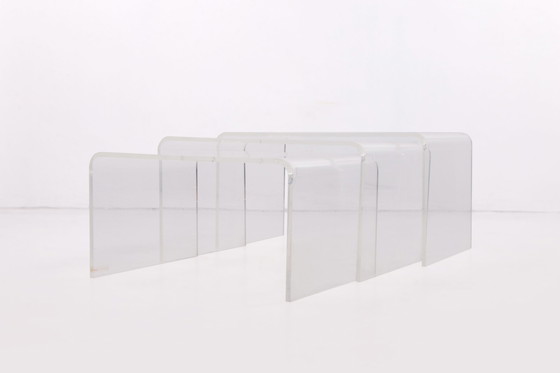 Image 1 of Set Plexiglas Beistelltisch oder Pflanztisch passt zu vielen Wohnstilen, 1970er Jahre.