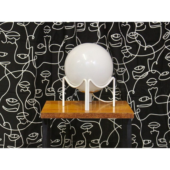 Image 1 of Kugelige Vintage-Lampe aus weißem Opalin, 1970