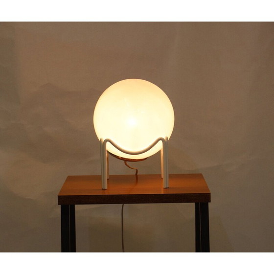 Image 1 of Kugelige Vintage-Lampe aus weißem Opalin, 1970