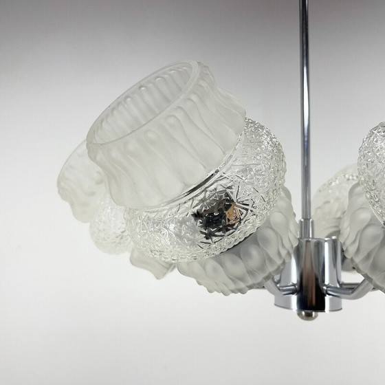 Image 1 of Mid-Century-Kronleuchter aus Glas und Chrom, 1970er Jahre