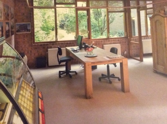 Image 1 of Robuster Holztisch