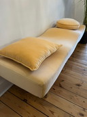 Einzigartiges Velours-Designsofa von Interdesign