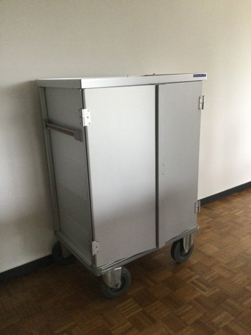 Aluminium-Schrank auf Rädern