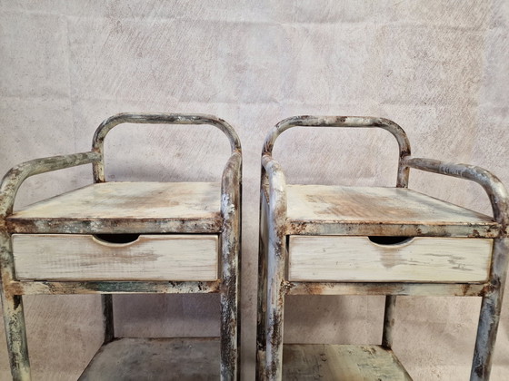 Image 1 of Paar Vintage Metall Chevets Patiniert