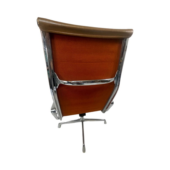 Image 1 of Herman Miller EA 124 Lounge Sessel weich gepolstert