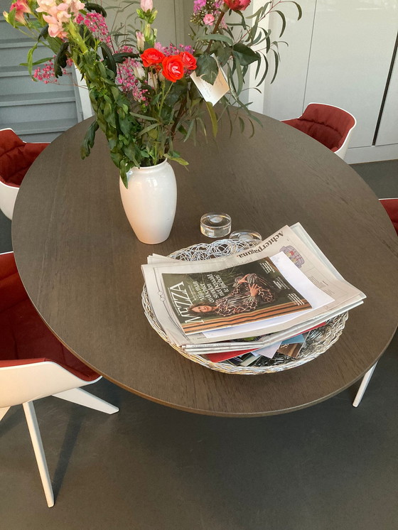 Image 1 of Arco Spazio Ellipse Esstisch