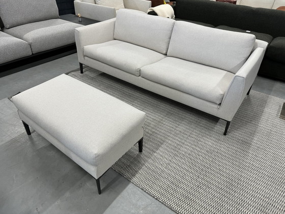 Image 1 of Design on Stock Heelz 3-Sitzer Sofa mit Fußhocker Stoff