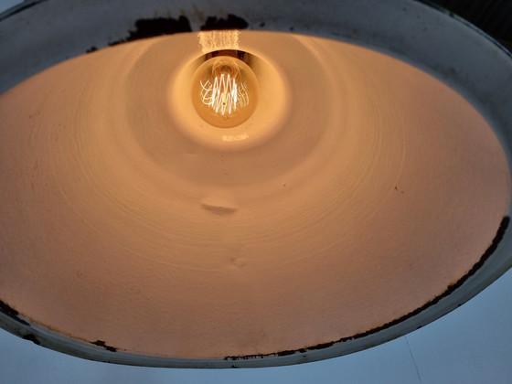 Image 1 of Große industrielle grüne Emaille-Pendelleuchten, 1960er Jahre