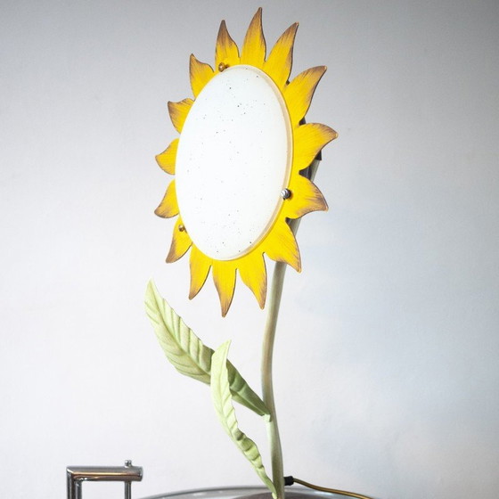 Image 1 of Tischlampe mit Sonnenblume aus Metall, Italien 1970