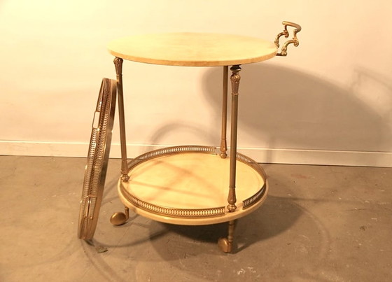 Image 1 of Aldo Tura Barwagen Servierwagen für Spirituosen aus Messing , cremefarbenem Vellum-Ziegenleder