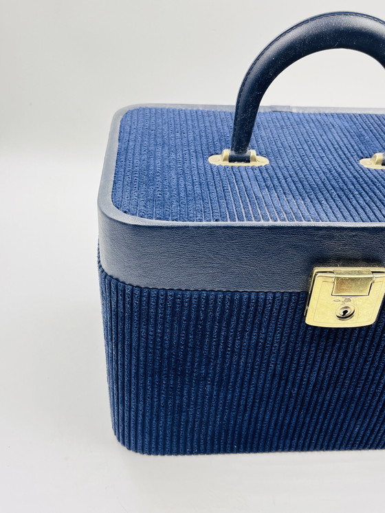 Image 1 of Beauty Case Aus Blauem Samt