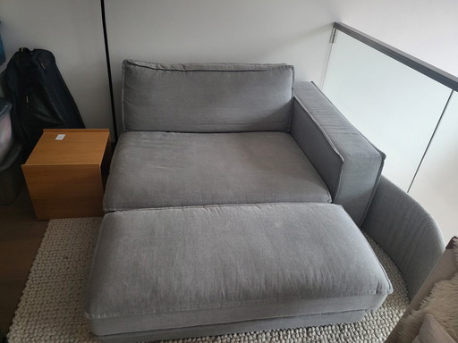 Ecksofa und Fußhocker Bolia