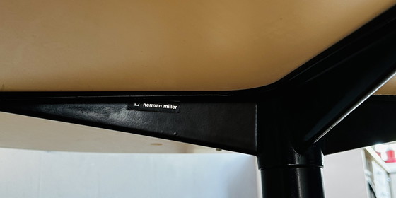 Image 1 of Eames Herman Miller segmentierter Tisch