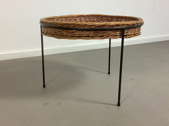 Image 1 of Vintage Wicker Rattan Tisch Magazin Tablett