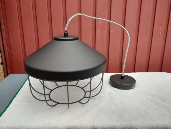 Image 1 of Lampe mattschwarz mit Gitter