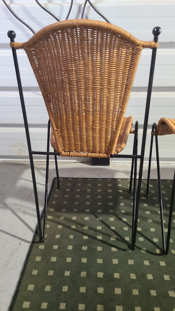 Image 1 of 4 Mid Century Stuhl aus Rattan und Stahldraht