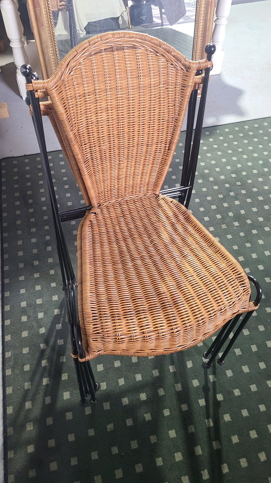 Image 1 of 4 Mid Century Stuhl aus Rattan und Stahldraht