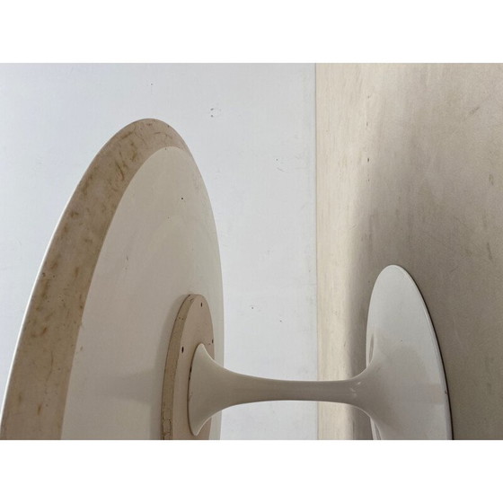 Image 1 of Weißer Couchtisch aus Metall und Holz von Knoll