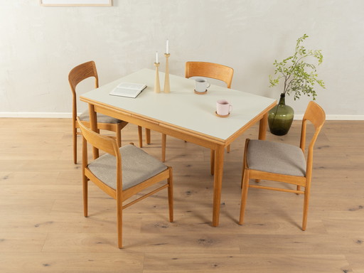 Esstisch aus den 1960er Jahren