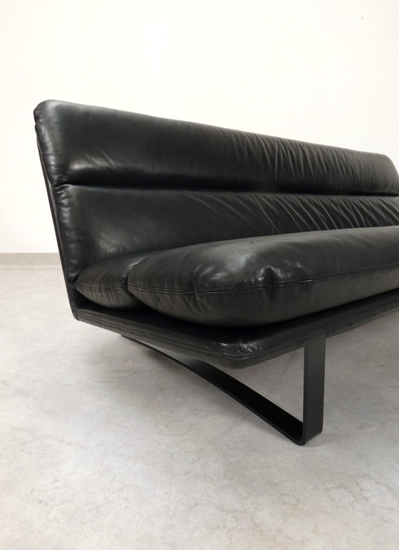Image 1 of Artifort C683 - 3-Sitzer Sofa von Kho Liang aus schwarzem Leder