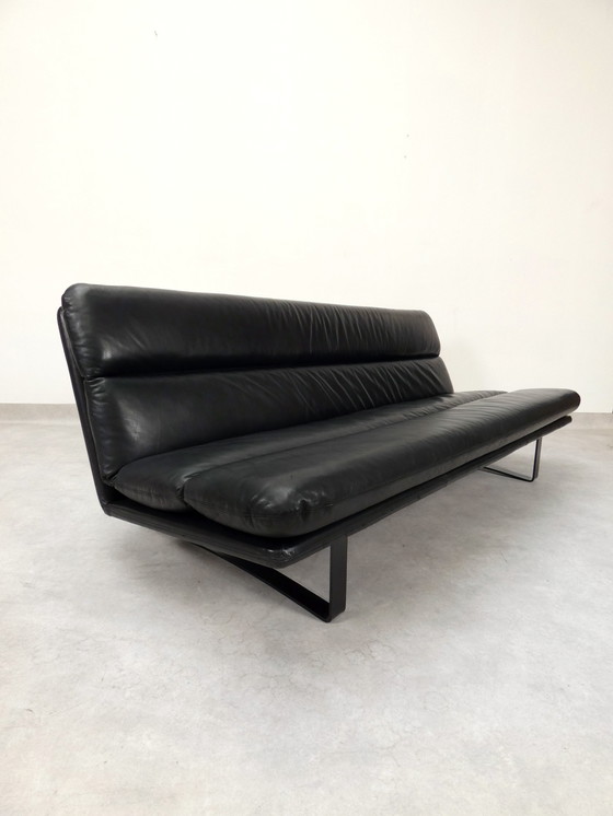 Image 1 of Artifort C683 - 3-Sitzer Sofa von Kho Liang aus schwarzem Leder