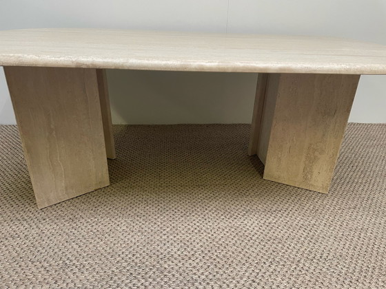 Image 1 of Couchtisch aus italienischem Travertin