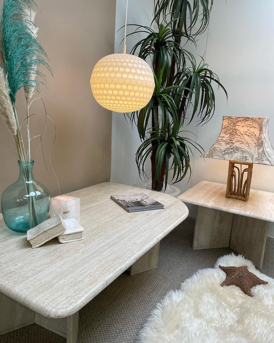 Image 1 of Couchtisch aus italienischem Travertin