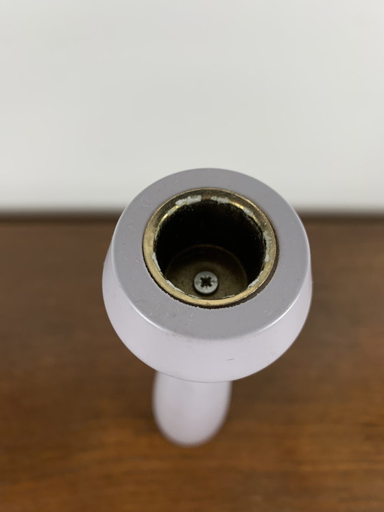 Image 1 of Kerzenständer "Lily" von Anders Norgaard, Dänemark , Hellgrau