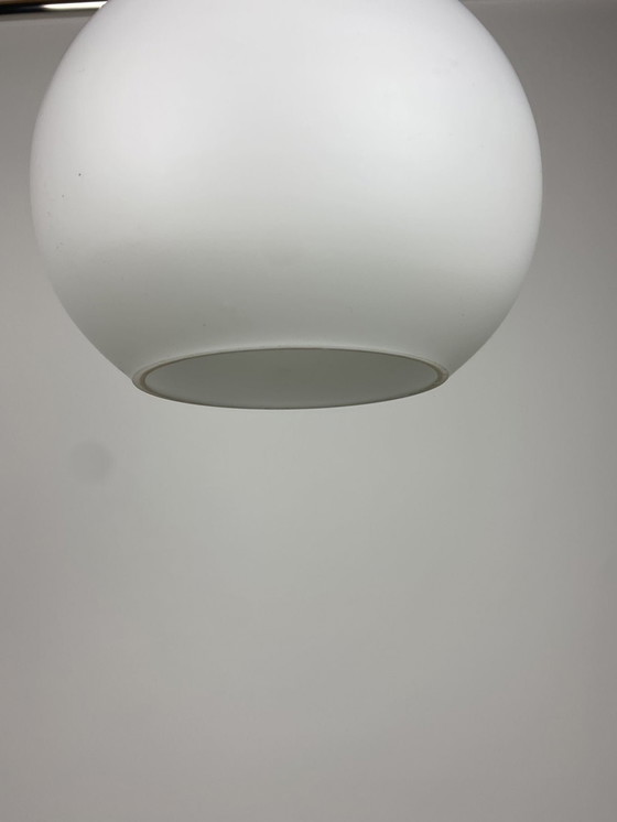 Image 1 of Tröpfchenförmige Pendelleuchte aus weißem Glas von Peill And Putzler 1960
