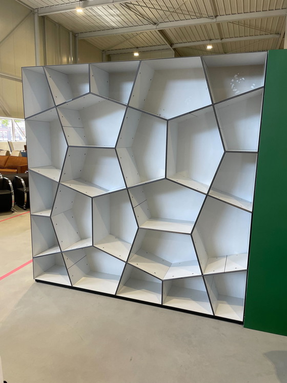 Image 1 of Bücherregal mit Muster, Entwurf Alfredo Haberli für Quodes