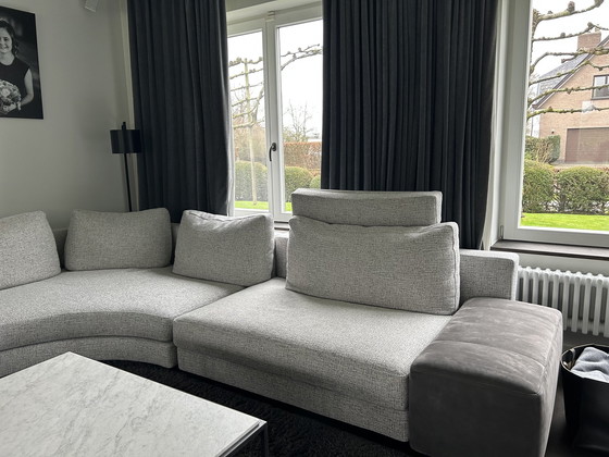 Image 1 of Minotti Daniels Sitz