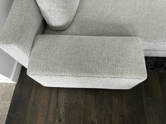 Image 1 of Minotti Daniels Sitz