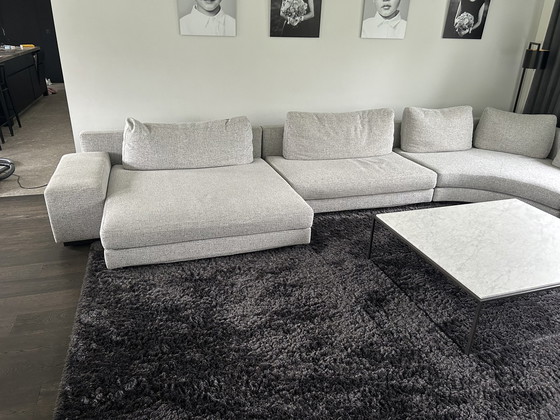 Image 1 of Minotti Daniels Sitz