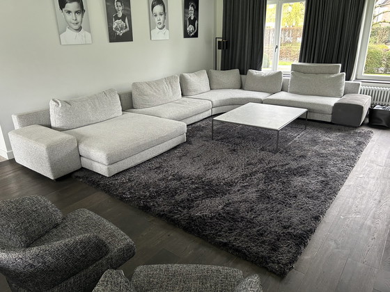 Image 1 of Minotti Daniels Sitz